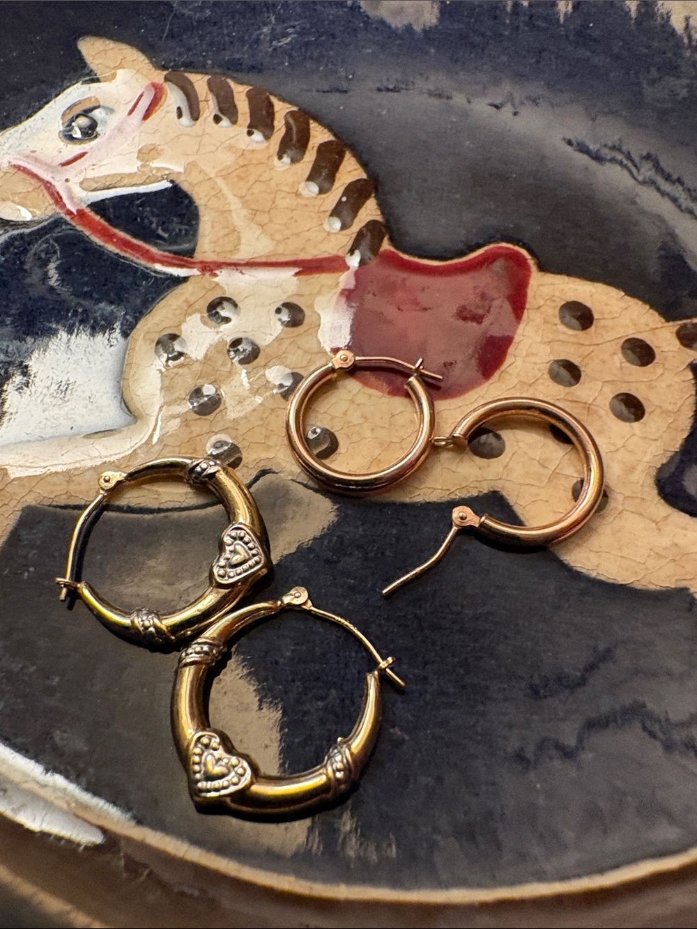 (2)10k gold hoop earrings